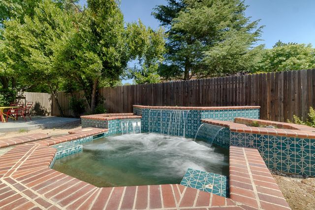 1619 Misty Wood Dr, Roseville, CA 95747