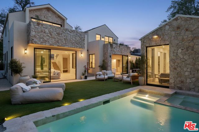 14000 Otsego Street, Sherman Oaks, CA 91423