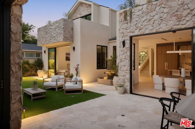 14000 Otsego Street, Sherman Oaks, CA 91423