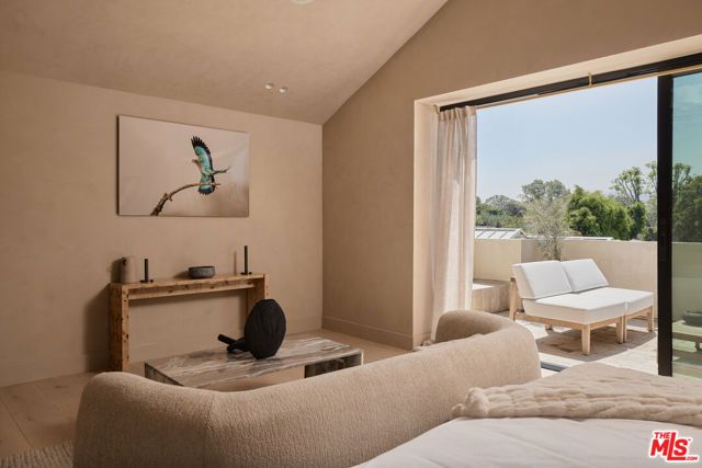 14000 Otsego Street, Sherman Oaks, CA 91423