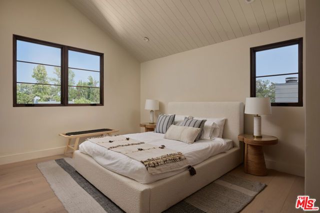 14000 Otsego Street, Sherman Oaks, CA 91423