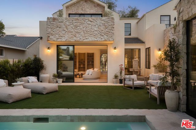 14000 Otsego Street, Sherman Oaks, CA 91423