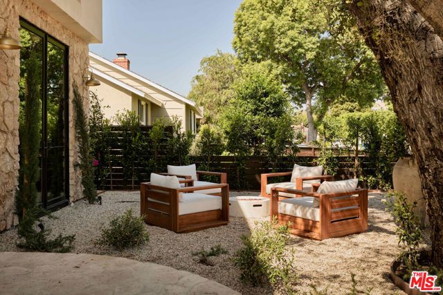 14000 Otsego Street, Sherman Oaks, CA 91423