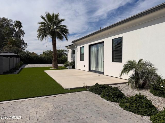 8736 E Joshua Tree Lane, Scottsdale, AZ 85266