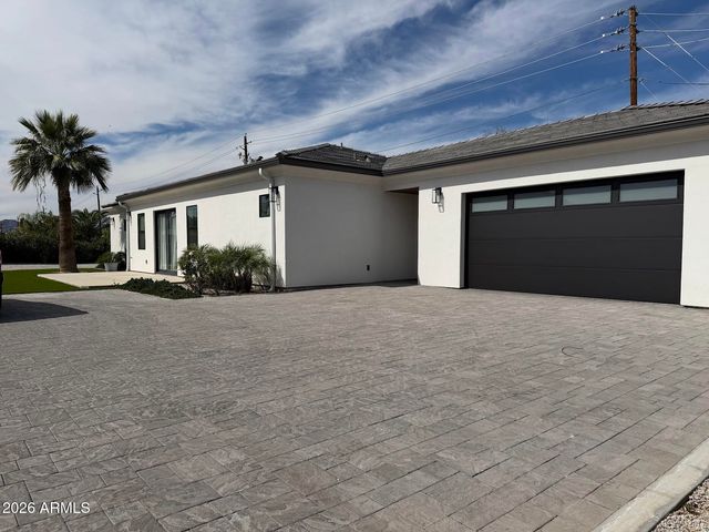 8736 E Joshua Tree Lane, Scottsdale, AZ 85266