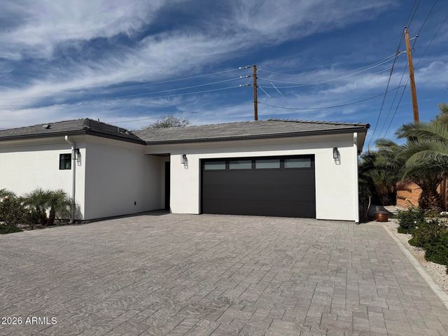 8736 E Joshua Tree Lane, Scottsdale, AZ 85266