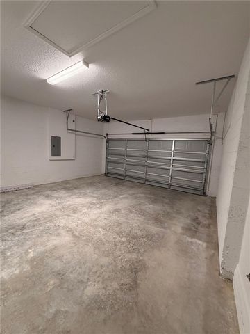 132 W PRAIRIE STREET, Center Hill, FL 33514