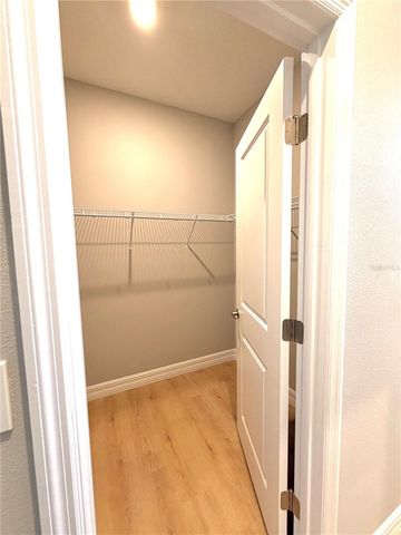 132 W PRAIRIE STREET, Center Hill, FL 33514