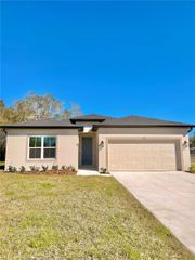 132 W PRAIRIE STREET, Center Hill, FL 33514