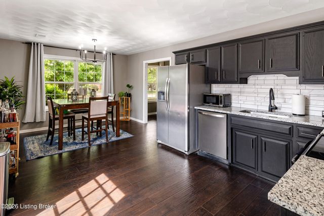 110 Quiet Spring Dr, Bardstown, KY 40004