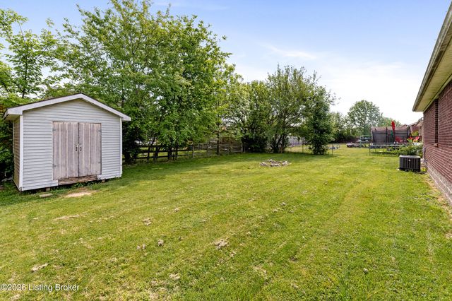110 Quiet Spring Dr, Bardstown, KY 40004