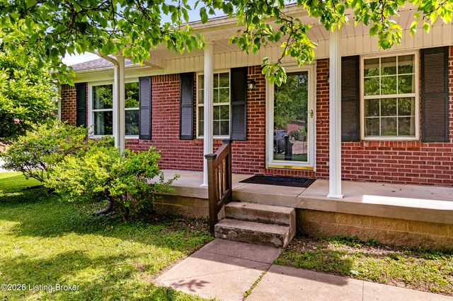 110 Quiet Spring Dr, Bardstown, KY 40004
