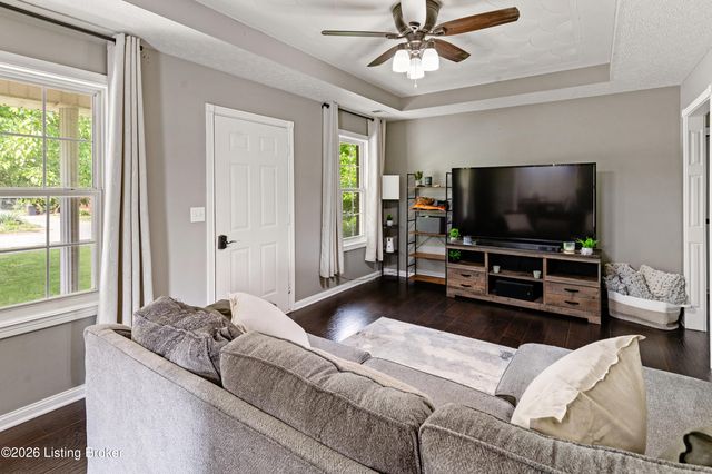 110 Quiet Spring Dr, Bardstown, KY 40004