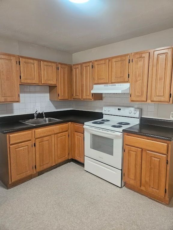 572 Cummins Highway 10, Boston, MA 02126