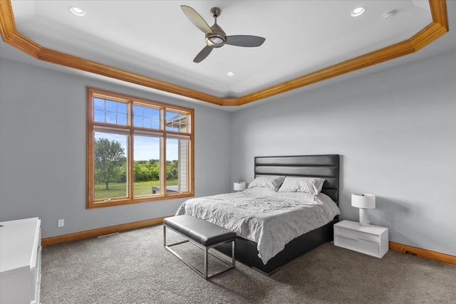 S99W33205 Genevieve DRIVE, Mukwonago, WI 53149