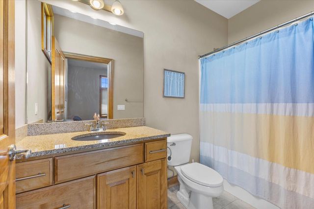 S99W33205 Genevieve DRIVE, Mukwonago, WI 53149