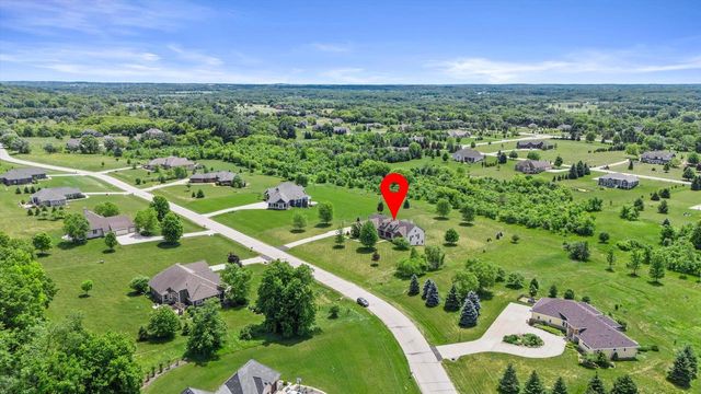 S99W33205 Genevieve DRIVE, Mukwonago, WI 53149