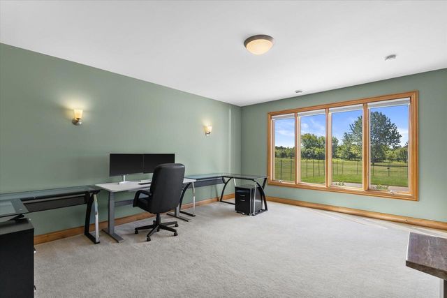 S99W33205 Genevieve DRIVE, Mukwonago, WI 53149