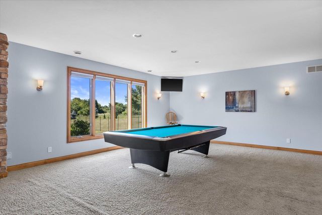 S99W33205 Genevieve DRIVE, Mukwonago, WI 53149