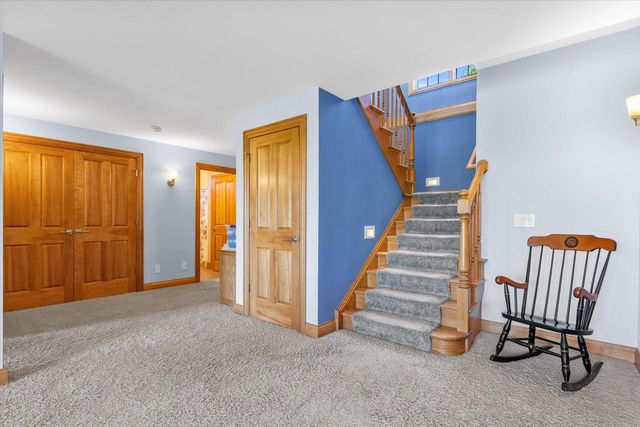 S99W33205 Genevieve DRIVE, Mukwonago, WI 53149