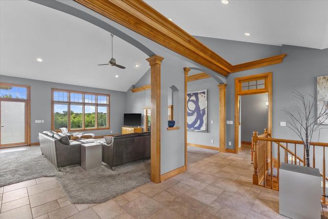 S99W33205 Genevieve DRIVE, Mukwonago, WI 53149