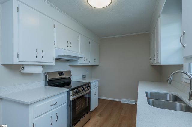 115 Wolfe Road, Greer, SC 29650