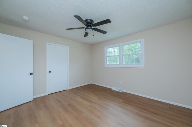115 Wolfe Road, Greer, SC 29650