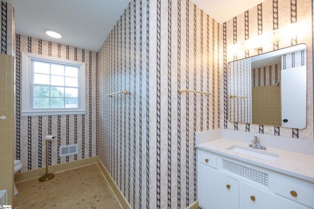 115 Wolfe Road, Greer, SC 29650