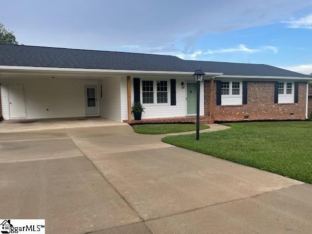 115 Wolfe Road, Greer, SC 29650