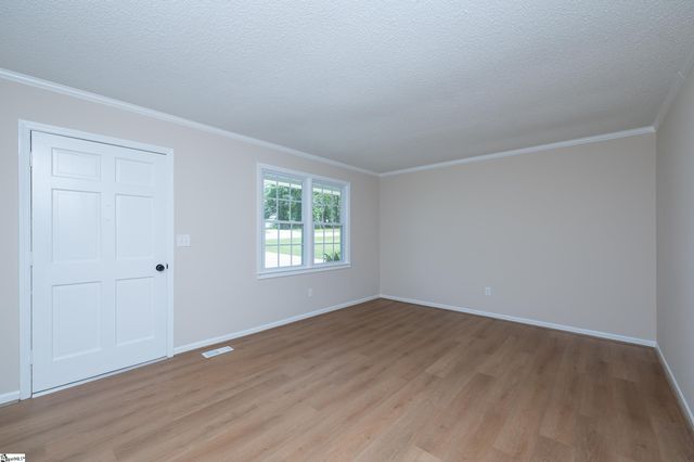 115 Wolfe Road, Greer, SC 29650