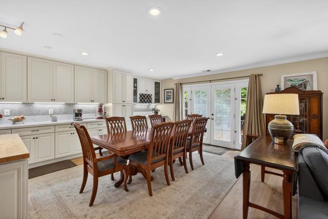 8432 Gaylor Way, Carmichael, CA 95608