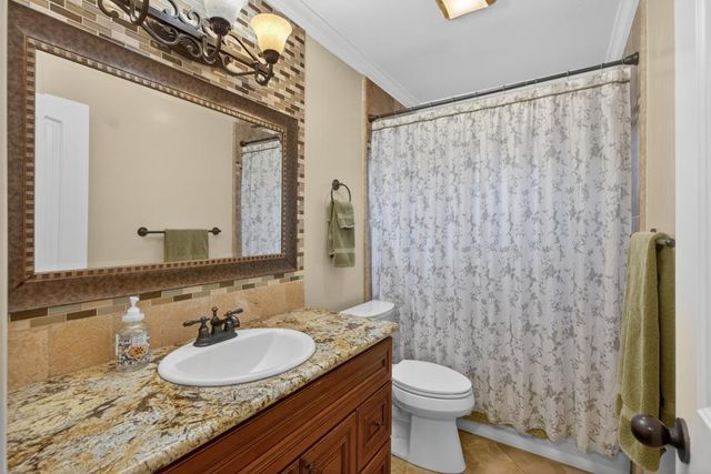 8432 Gaylor Way, Carmichael, CA 95608