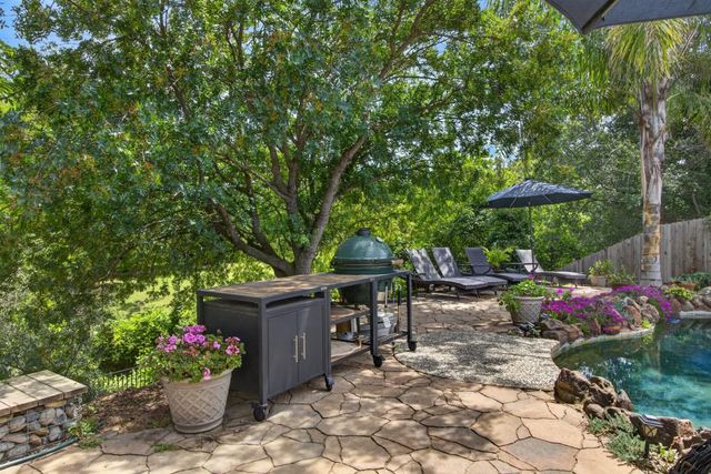 8432 Gaylor Way, Carmichael, CA 95608