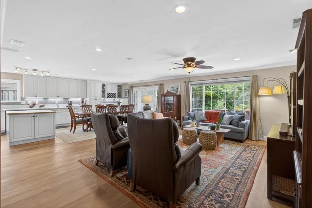 8432 Gaylor Way, Carmichael, CA 95608