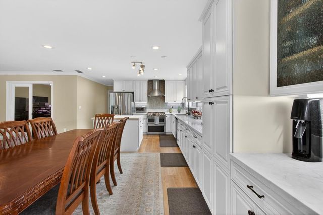 8432 Gaylor Way, Carmichael, CA 95608