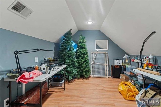 31 Leonard Avenue, West Milford, NJ 07480