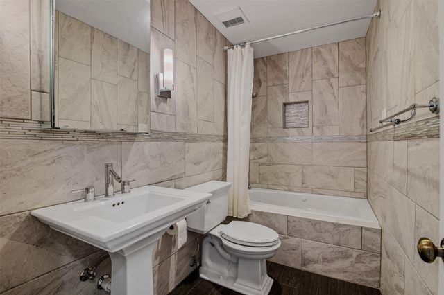 2207 Briarwest Boulevard, Houston, TX 77077