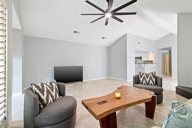 2207 Briarwest Boulevard, Houston, TX 77077