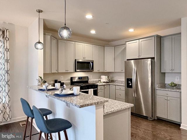 84 JOCKEY DR, La Plata, MD 20646