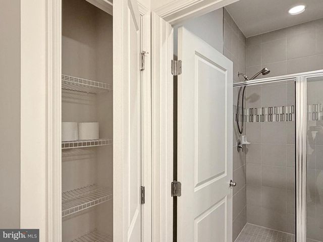 84 JOCKEY DR, La Plata, MD 20646