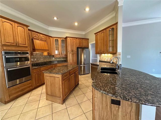 530 Pearl Cove Court, Sandy Springs, GA 30350