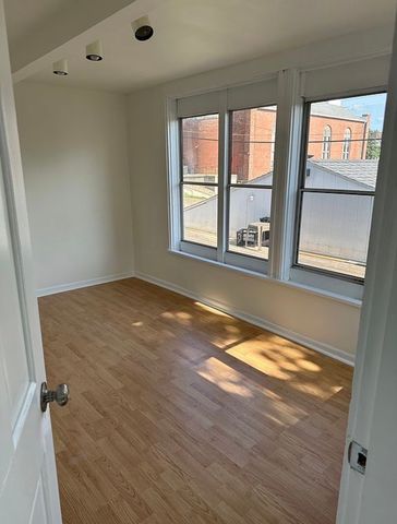 616 10th Avenue, Fulton, IL 61252