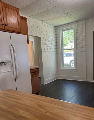 616 10th Avenue, Fulton, IL 61252