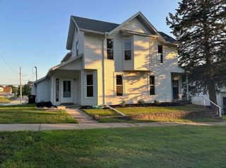 616 10th Avenue, Fulton, IL 61252