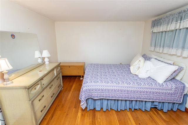 R 2220 2nd St, South Connellsville, PA 15425