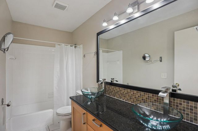 7920 W 107th Street Circle, Bloomington, MN 55438