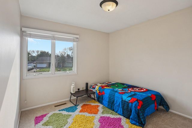 7920 W 107th Street Circle, Bloomington, MN 55438