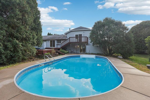 7920 W 107th Street Circle, Bloomington, MN 55438