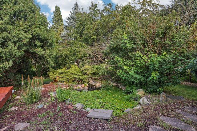 7920 W 107th Street Circle, Bloomington, MN 55438