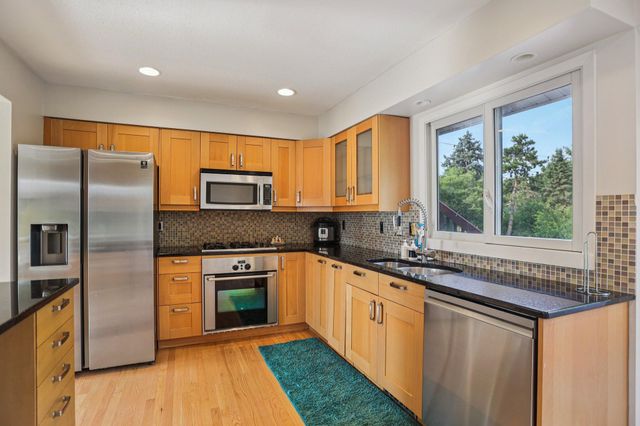 7920 W 107th Street Circle, Bloomington, MN 55438
